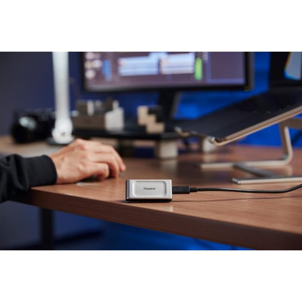 Накопитель внешний SSD Portable USB 1.0TB Kingston XS2000 Silver (SXS2000/1000G)