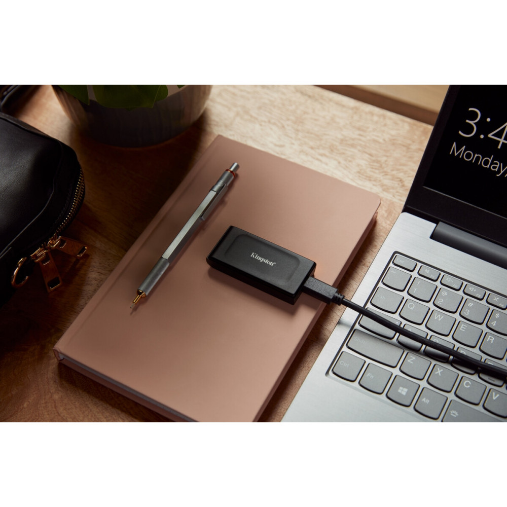 Накопитель наружный SSD Portable USB 1.0ТB Kingston SXS1000 Black (SXS1000/1000G)