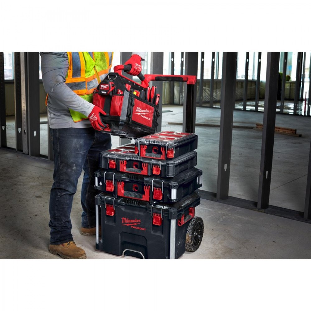 Ящик на колесах MILWAUKEE PACKOUT TROLLEY BOX 4932464078