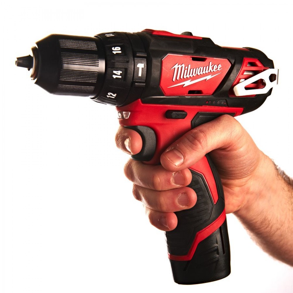 Аккумуляторная дрель-шуруповерт MILWAUKEE M12 BPD-0 , крут. мом. 30 Нм (4933441950)