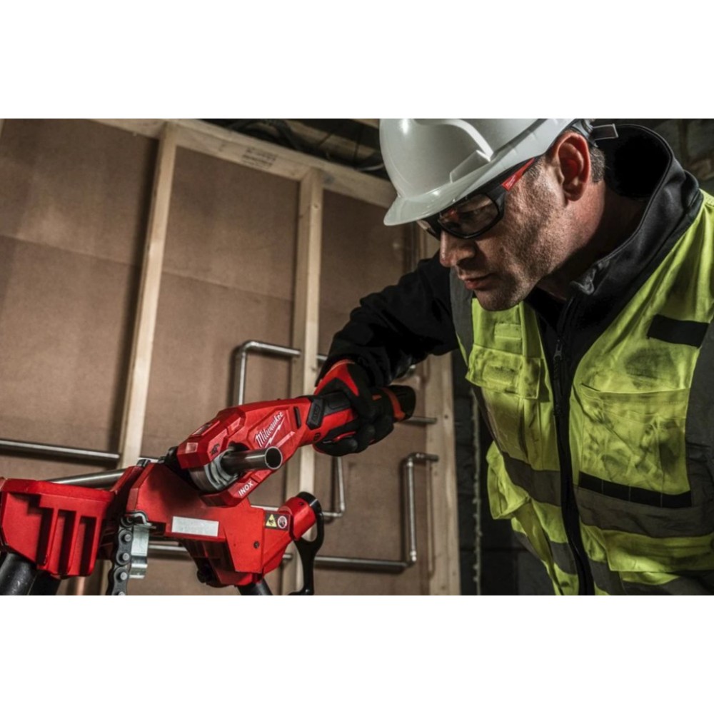 Аккумуляторный труборез по нержавеющей стали MILWAUKEE M12PCSS-0