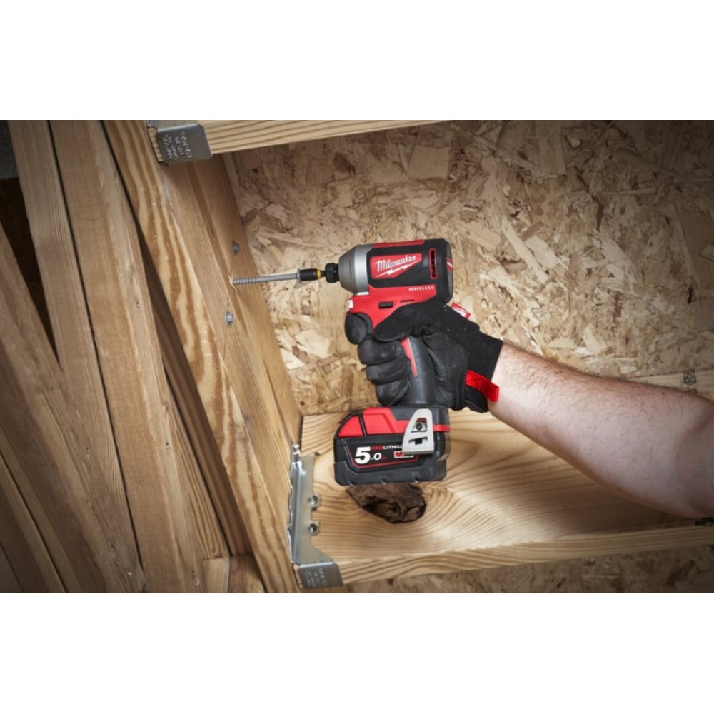 Шуруповерт ударный аккумуляторный бесщёточный Milwaukee M18 BLID2-0X (4933464519)