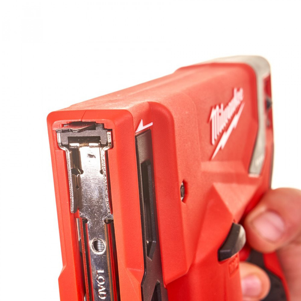 Степлер скобозабивной аккумуляторный MILWAUKEE M12 BST-202X (4933459635)