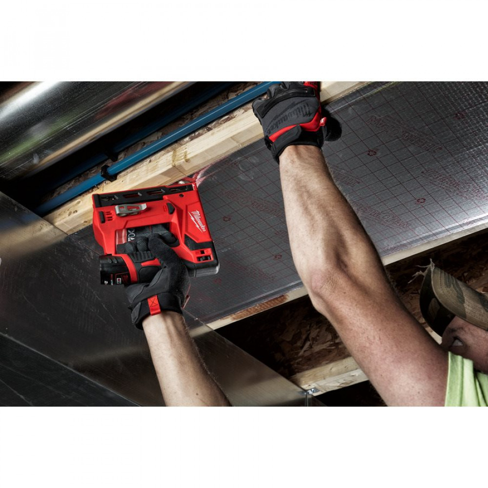 Степлер скобозабивной аккумуляторный MILWAUKEE M12 BST-202X (4933459635)