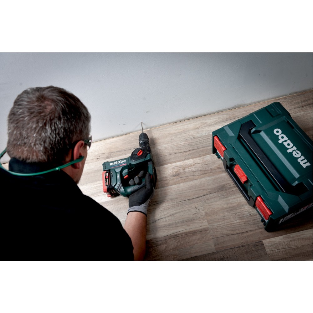 Аккумуляторный перфоратор Metabo PowerMaxx BH 12 BL 16 (600207860)