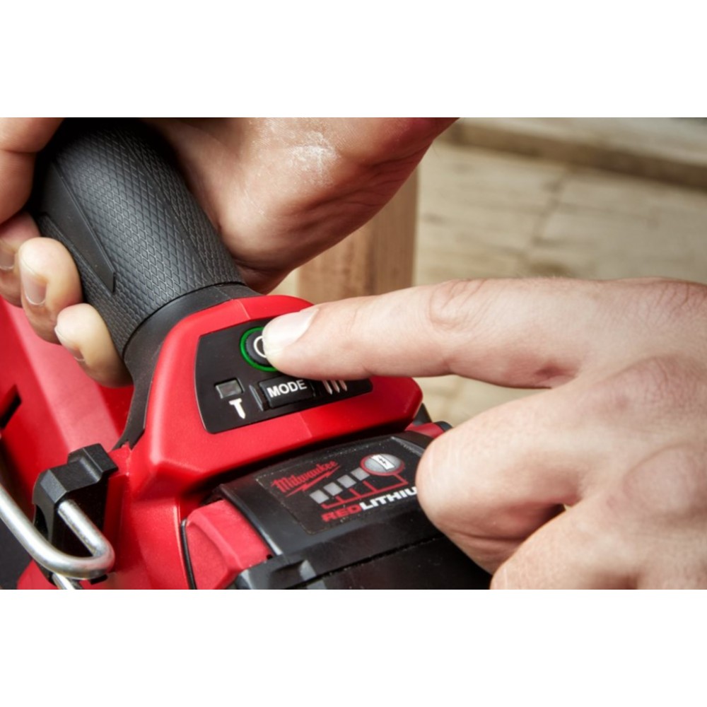 Аккумуляторный гвоздезабиватель Milwaukee M18 FFN21-0C (4933478993)